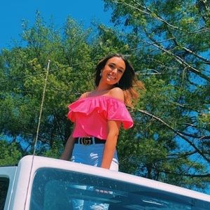 Meet your Posher, Ella